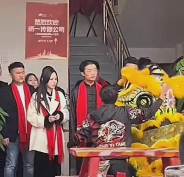 网红郭有才诺一传媒公司开业众多明星捧场新利体育luck18排面十足！千万粉丝