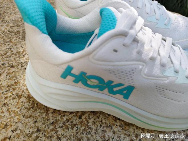 10：恰到好处的卓越跑鞋HOKA CLIFTON(图18)