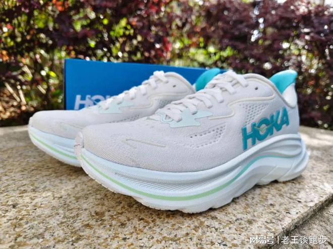 10：恰到好处的卓越跑鞋HOKA CLIFTON(图14)