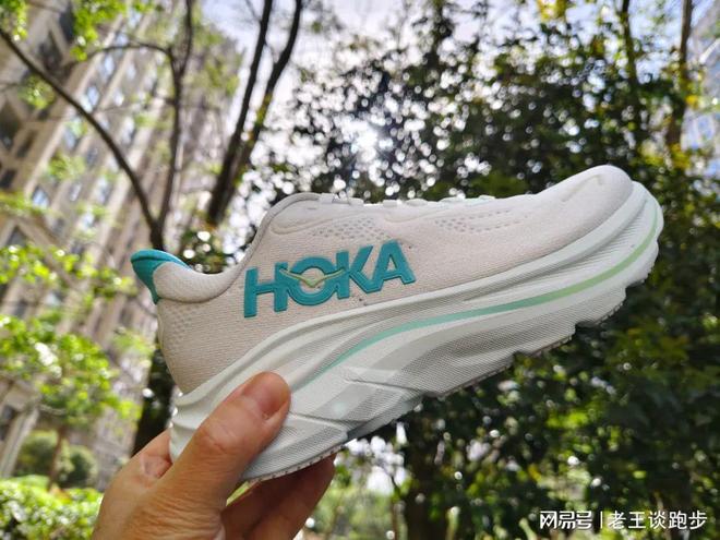 10：恰到好处的卓越跑鞋HOKA CLIFTON(图4)